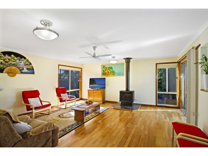 30 Lodge Crescent, Berwick VIC 3806