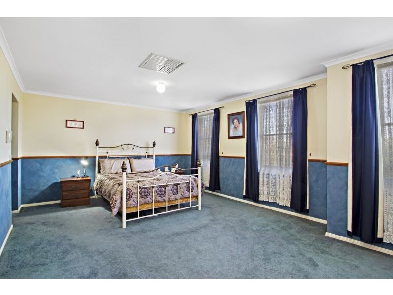 30 Lodge Crescent, Berwick VIC 3806