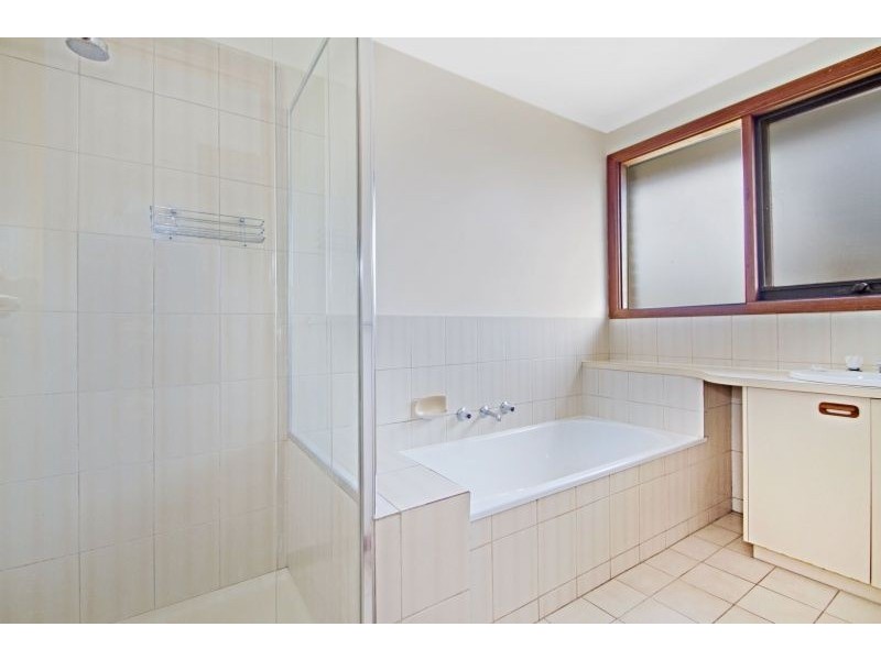 8 Shawnee Court, Narre Warren VIC 3805