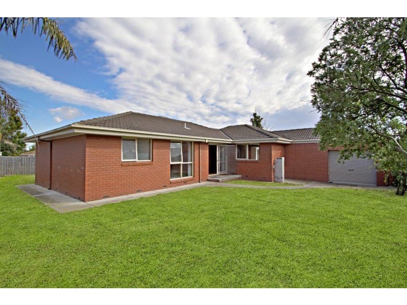 8 Shawnee Court, Narre Warren VIC 3805