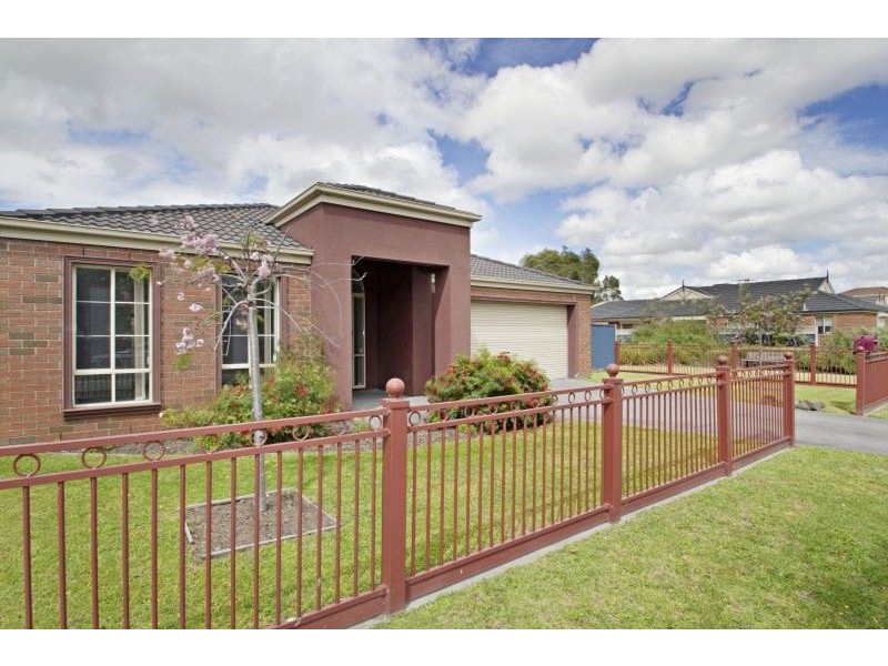 64 Shearwater Drive, Pakenham VIC 3810