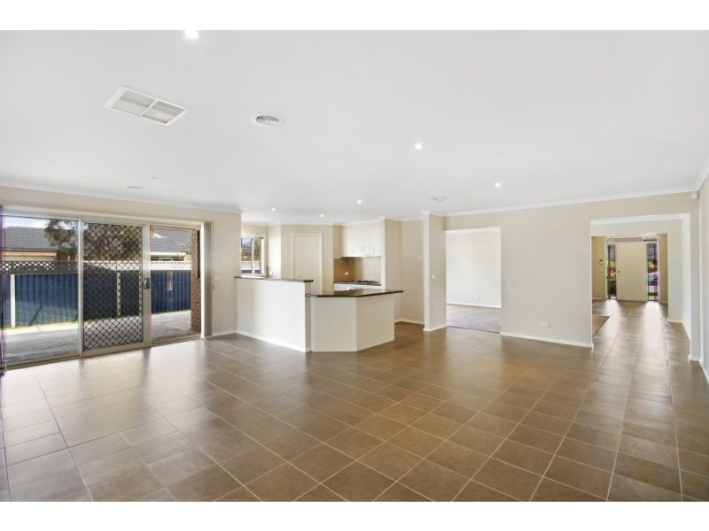 64 Shearwater Drive, Pakenham VIC 3810