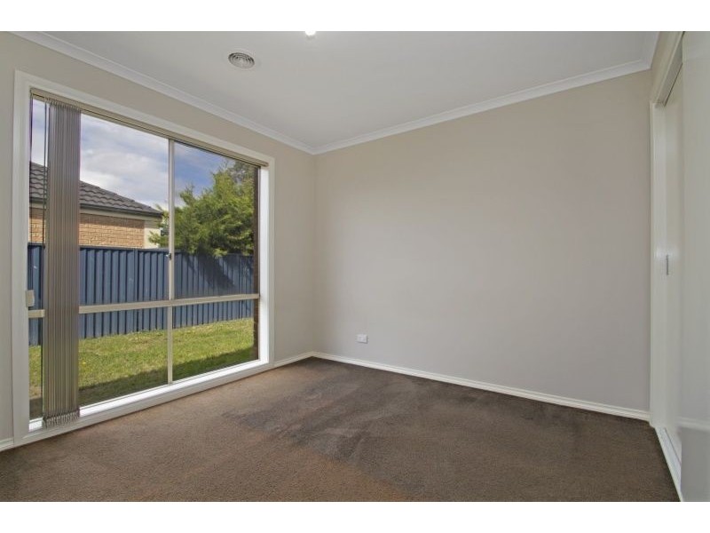 64 Shearwater Drive, Pakenham VIC 3810