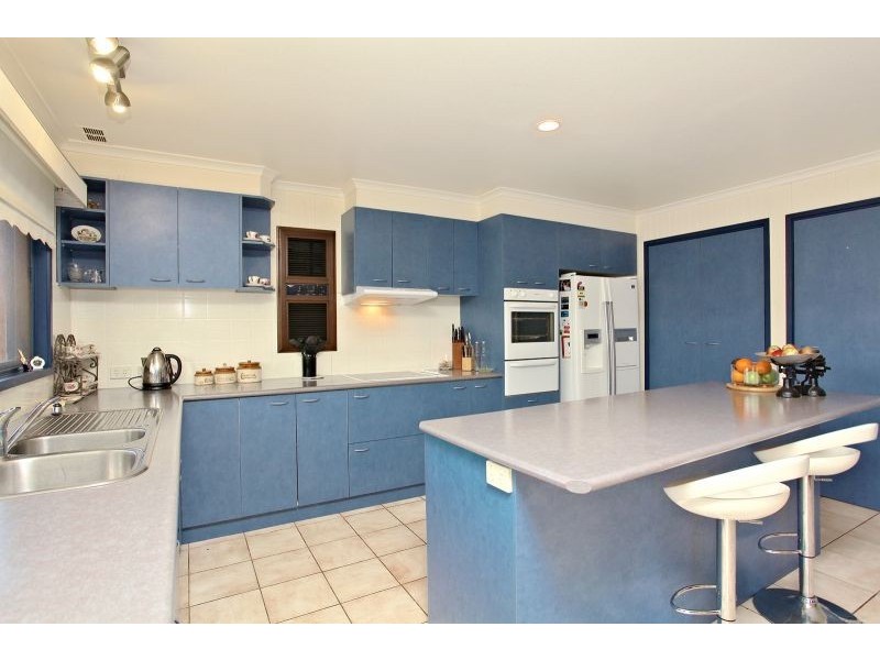 16 McNabb Street, Berwick VIC 3806