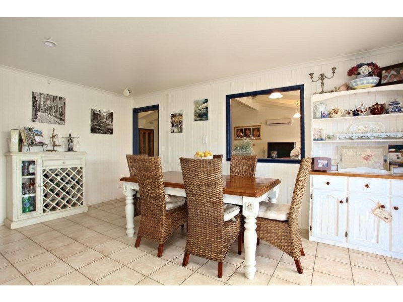 16 McNabb Street, Berwick VIC 3806