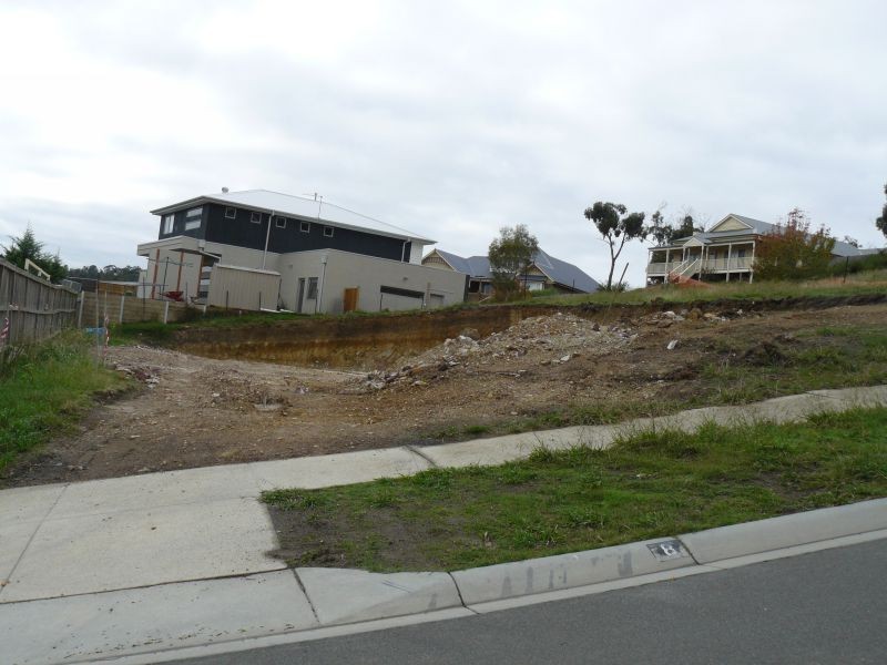 8 South Hidden Valley Circuit, Beaconsfield VIC 3807