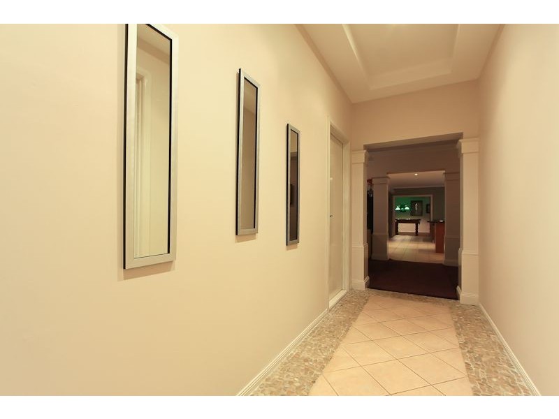 1 Glasshouse Court, Berwick VIC 3806