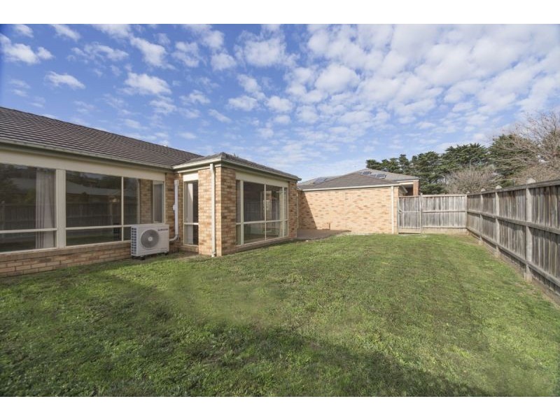 41 Ardblair Terrace, Narre Warren South VIC 3805