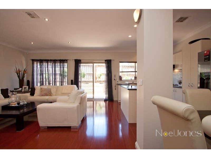 14/12 Grant Close, Berwick VIC 3806