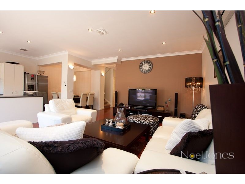 14/12 Grant Close, Berwick VIC 3806