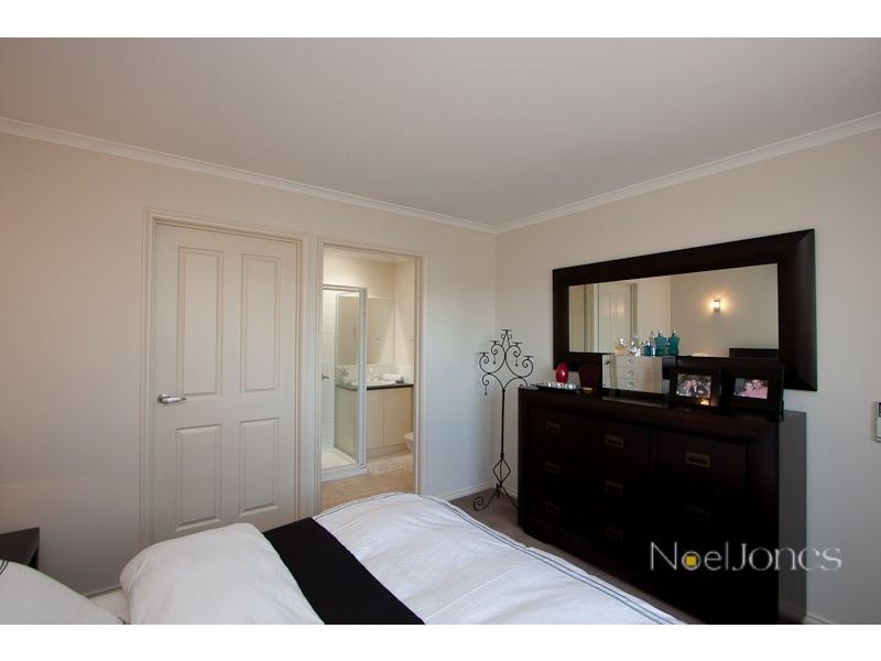 14/12 Grant Close, Berwick VIC 3806