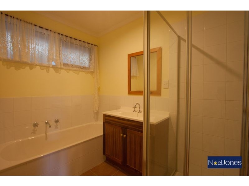 37 Coolabah Grove, Berwick VIC 3806
