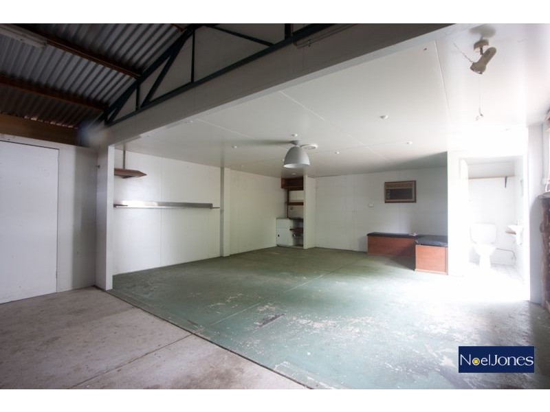 37 Coolabah Grove, Berwick VIC 3806