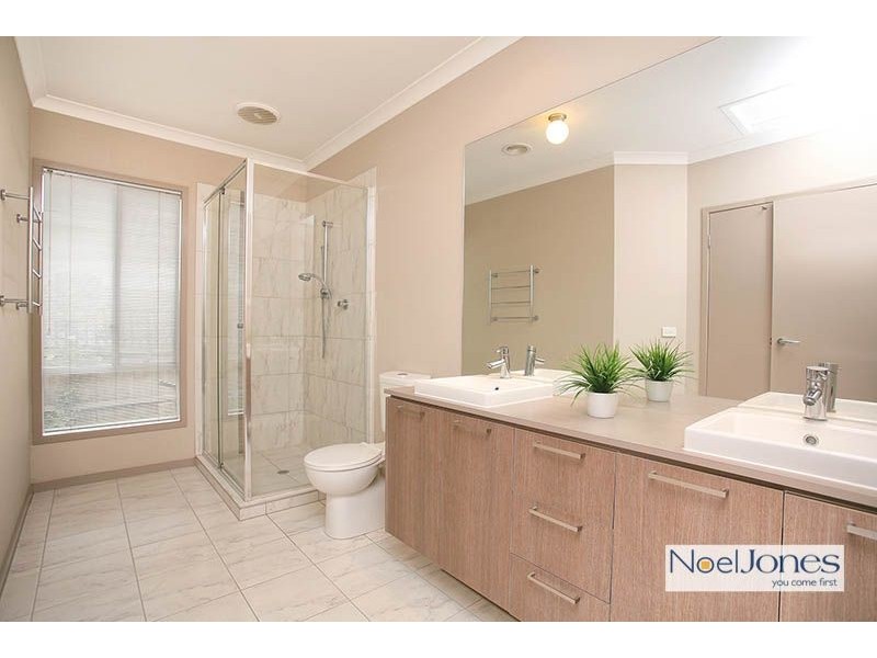 99 Marisa Crescent, Berwick VIC 3806