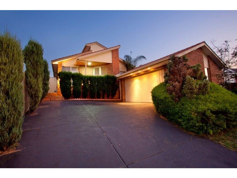 88 Avebury Drive, Berwick VIC 3806