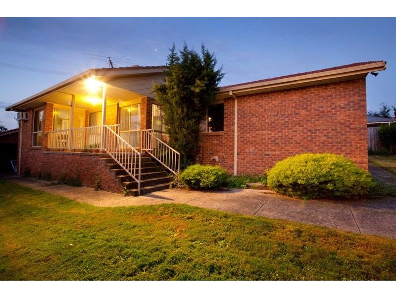 88 Avebury Drive, Berwick VIC 3806
