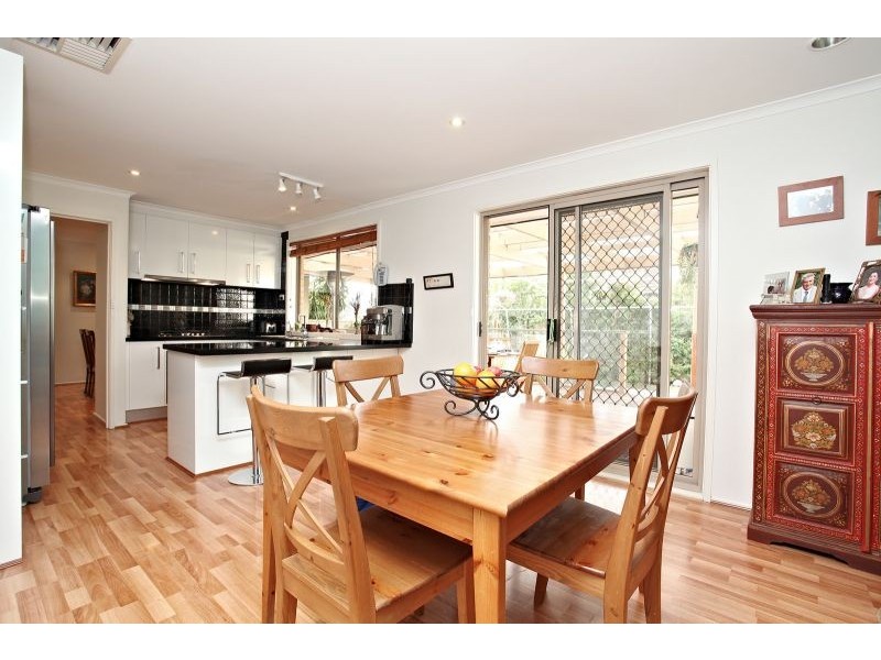 2 Insignia Crescent, Berwick VIC 3806