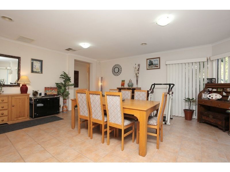 18 Beauford Avenue, Narre Warren South VIC 3805