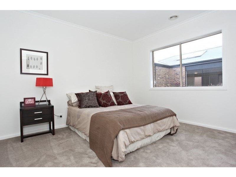 5 Parry Drive, Narre Warren VIC 3805