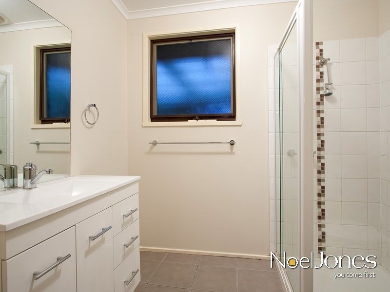4 Adele Court, Narre Warren VIC 3805