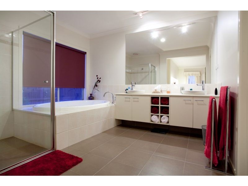 11 Braybrook drive, Narre Warren South VIC 3805