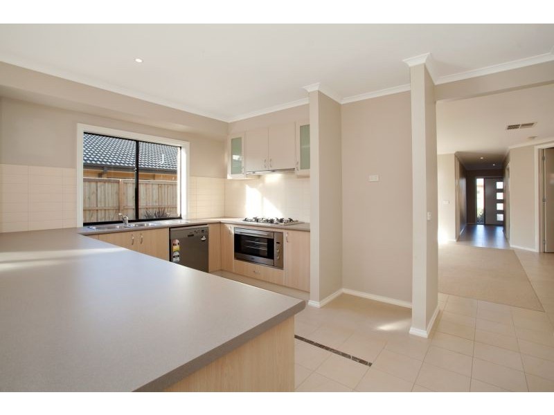 3 Parry Drive, Narre Warren VIC 3805