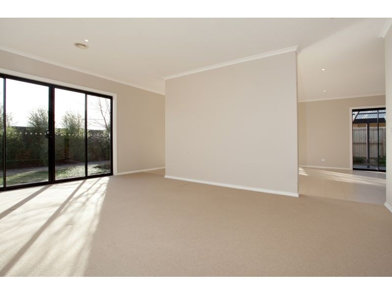 3 Parry Drive, Narre Warren VIC 3805