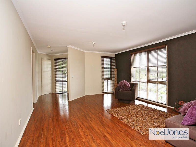 Unit 5/55-57 Strathaven Drive, Berwick VIC 3806