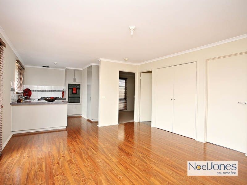 Unit 5/55-57 Strathaven Drive, Berwick VIC 3806