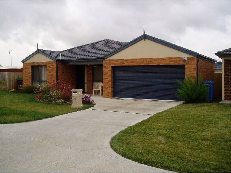 17 Janna Place, Berwick VIC 3806