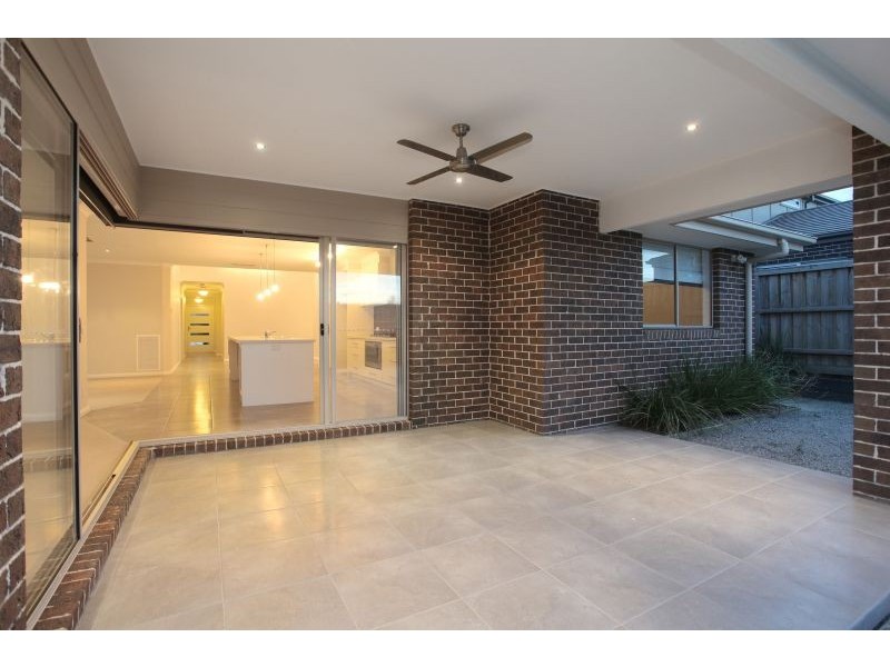 24 Carbine way, Lyndhurst VIC 3975