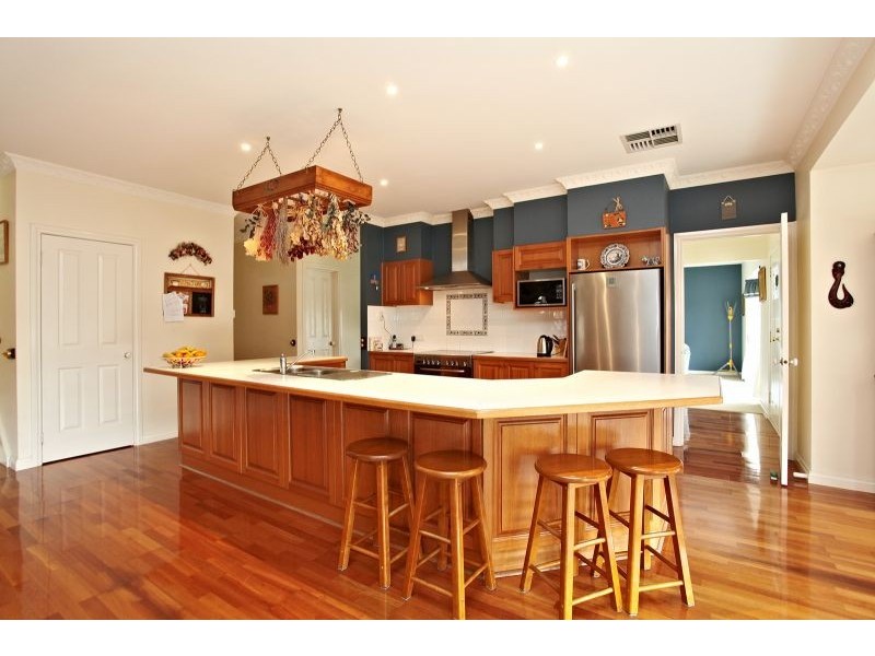 2 Davy Court, Narre Warren South VIC 3805