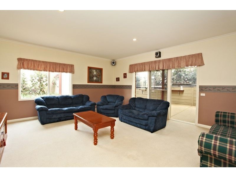 2 Davy Court, Narre Warren South VIC 3805