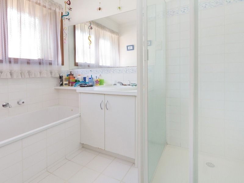 9 Dewsbury Court, Narre Warren South VIC 3805