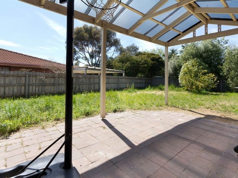 9 Dewsbury Court, Narre Warren South VIC 3805