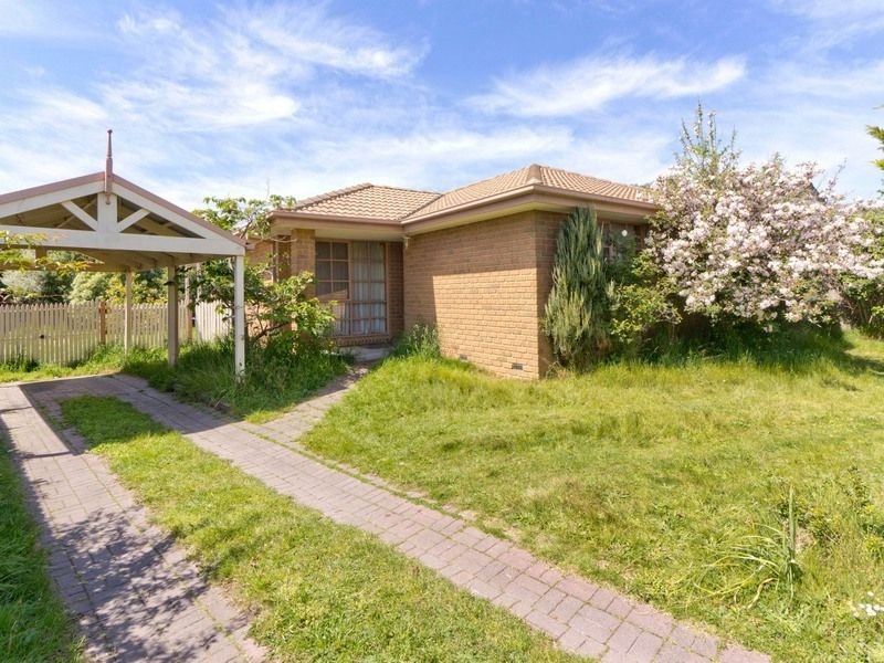 9 Dewsbury Court, Narre Warren South VIC 3805