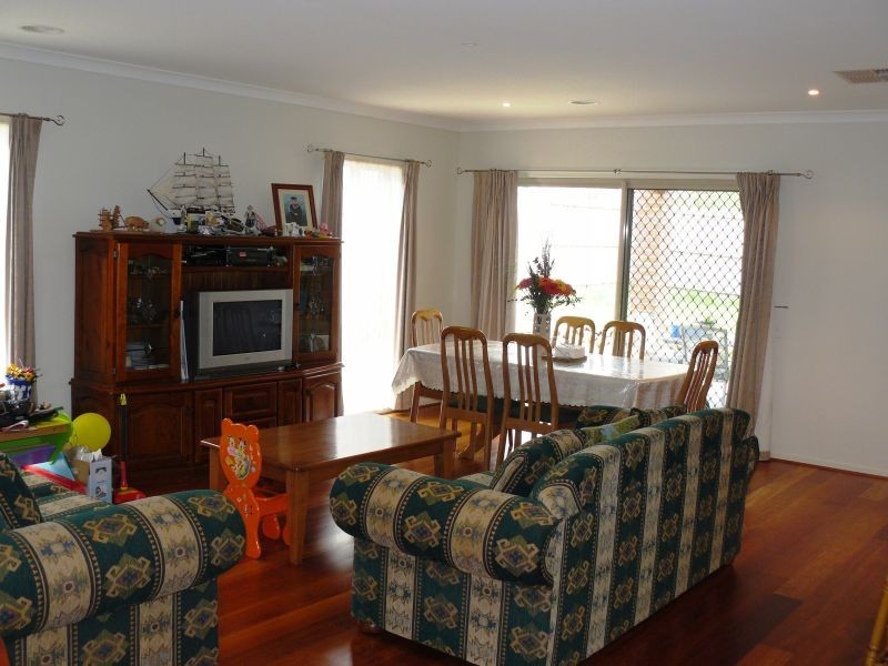 12 Monarch Road, Berwick VIC 3806