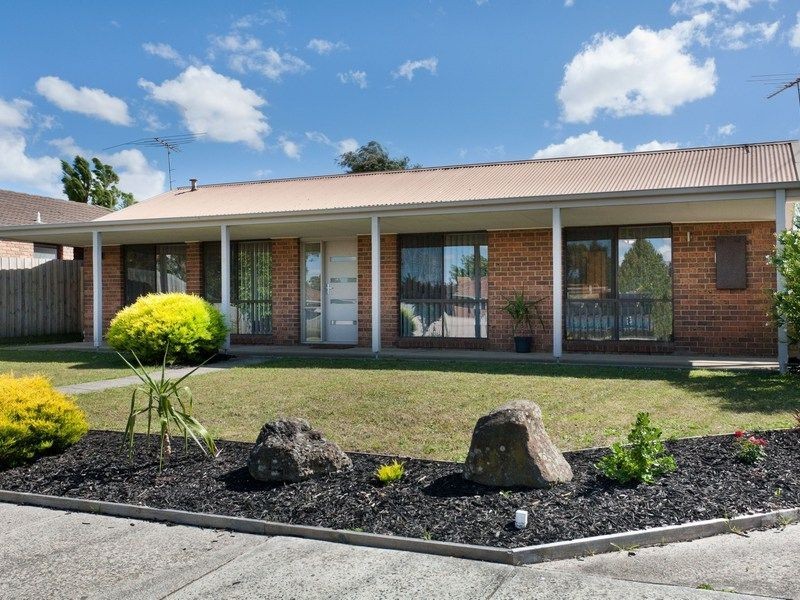34 Strong Drive, Hampton Park VIC 3976