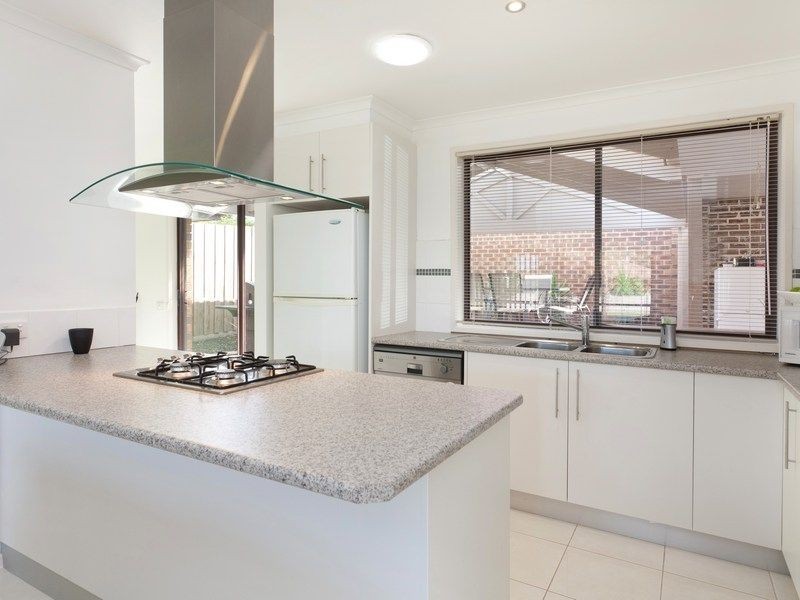 34 Strong Drive, Hampton Park VIC 3976