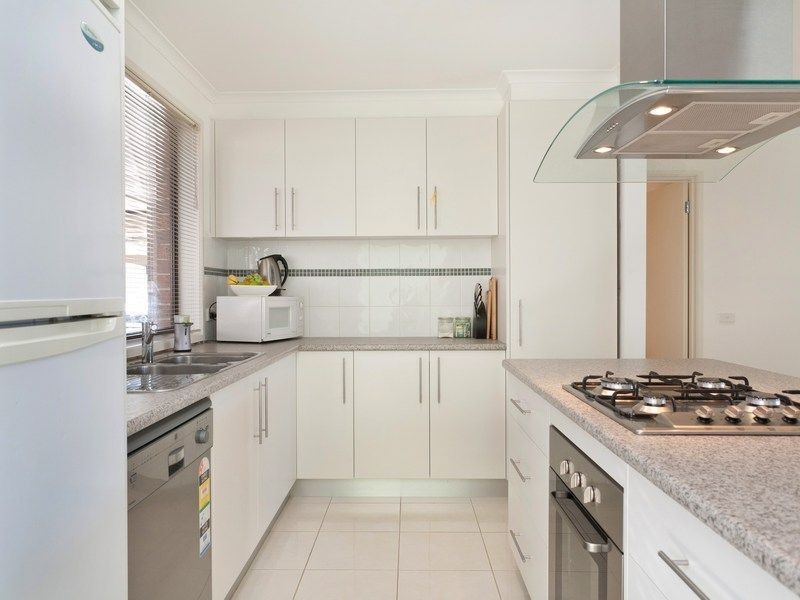 34 Strong Drive, Hampton Park VIC 3976