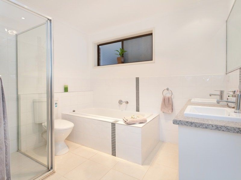 34 Strong Drive, Hampton Park VIC 3976