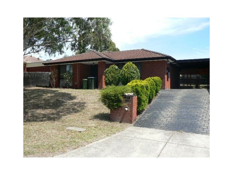 26 Howitt Court, Berwick VIC 3806