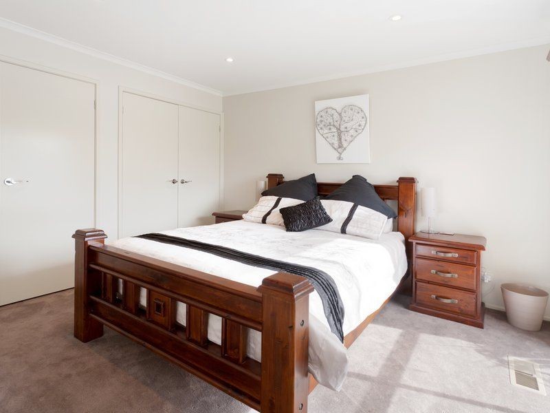 6 Yandilla Court, Berwick VIC 3806