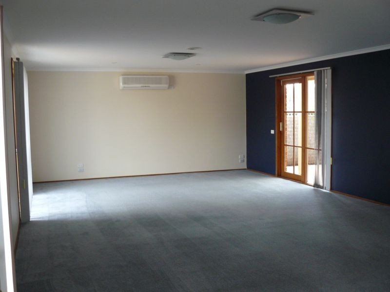 18 Strathaird Drive, Narre Warren South VIC 3805