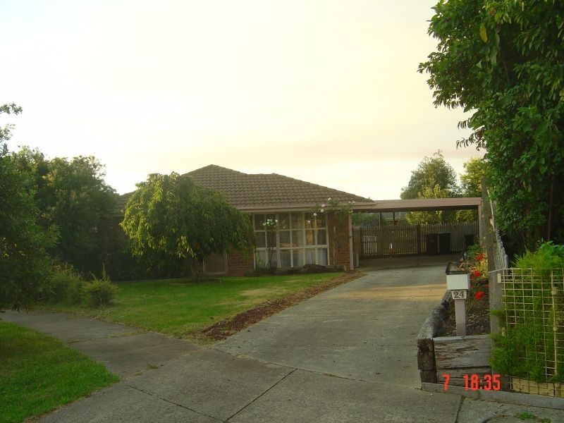 24 Leonie Court, Narre Warren VIC 3805