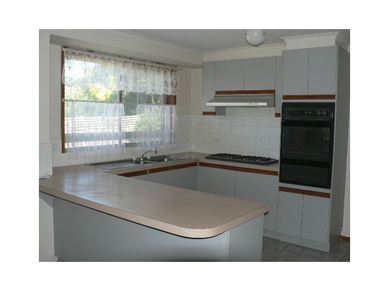 11 Van Der Haar Ave, Berwick VIC 3806