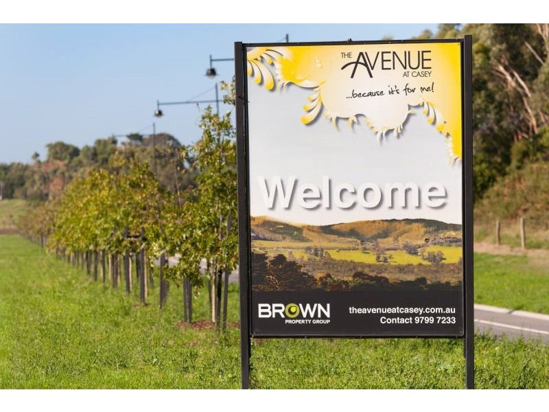 lot 1514 Mickleham Drive, Cranbourne North VIC 3977