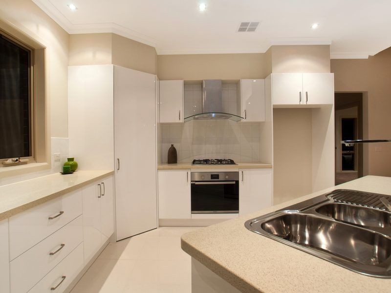 Unit 1/8 Gamble Avenue, Berwick VIC 3806