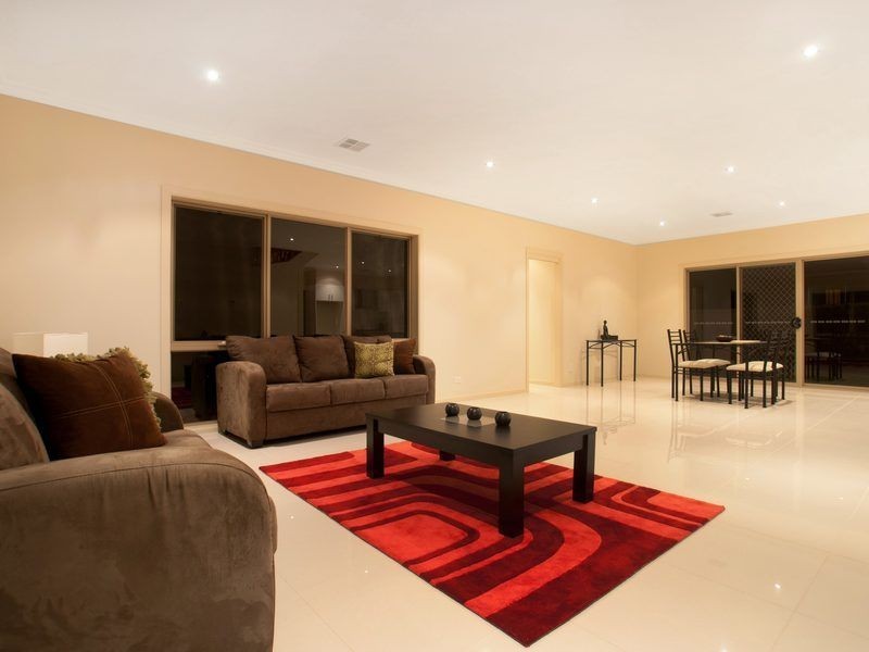 Unit 1/8 Gamble Avenue, Berwick VIC 3806