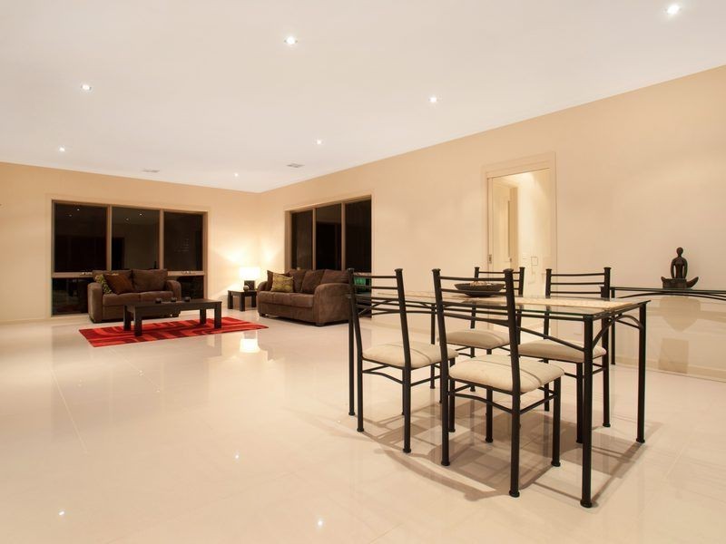 Unit 1/8 Gamble Avenue, Berwick VIC 3806